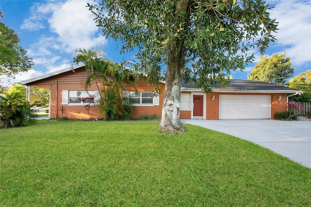For Rent: $2,995 (3 beds, 2 baths, 1981 Square Feet)