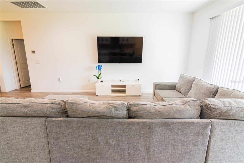 En Venta: $745,000 (6 camas, 4 baños, 4182 Pies cuadrados)