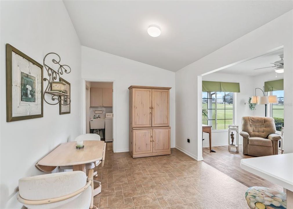 For Sale: $289,900 (2 beds, 2 baths, 1652 Square Feet)