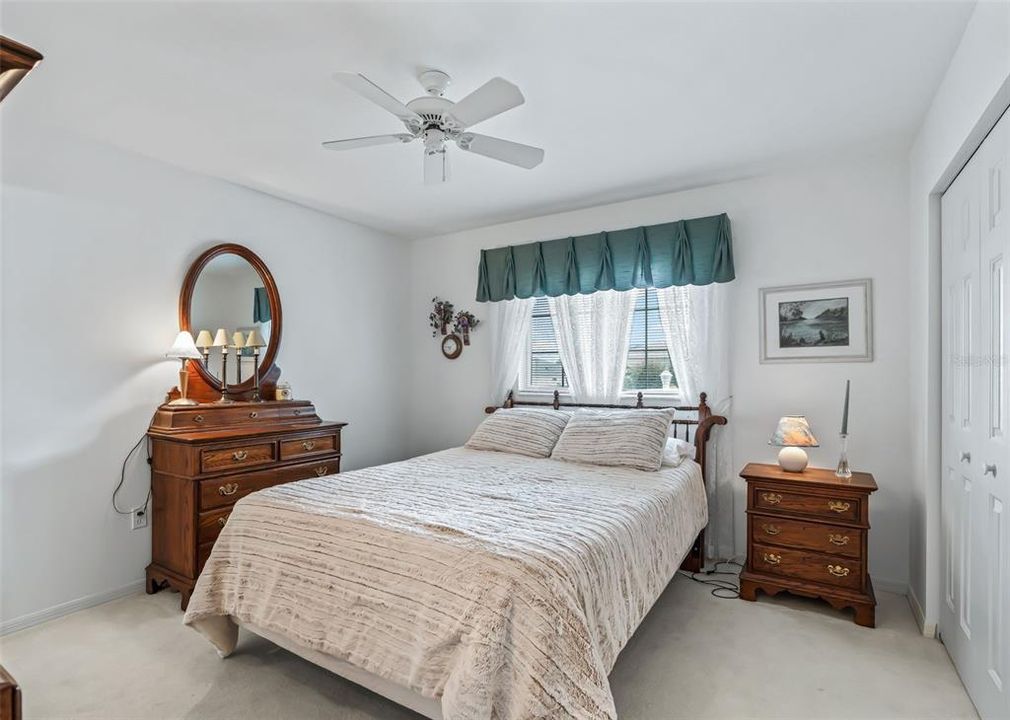 For Sale: $289,900 (2 beds, 2 baths, 1652 Square Feet)