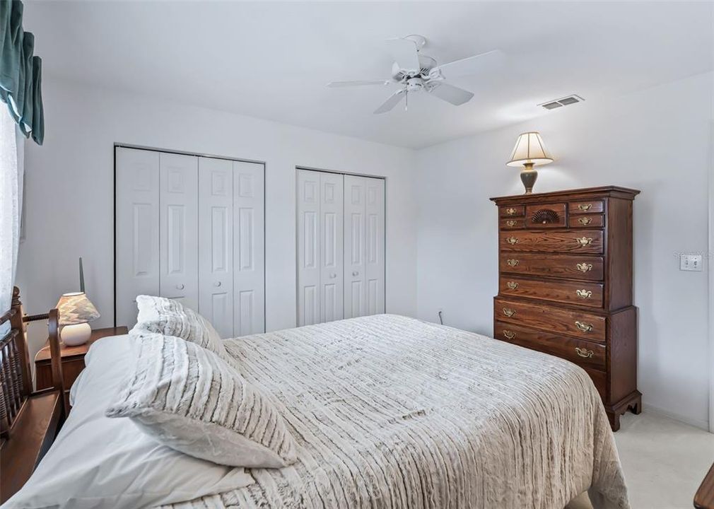 For Sale: $289,900 (2 beds, 2 baths, 1652 Square Feet)