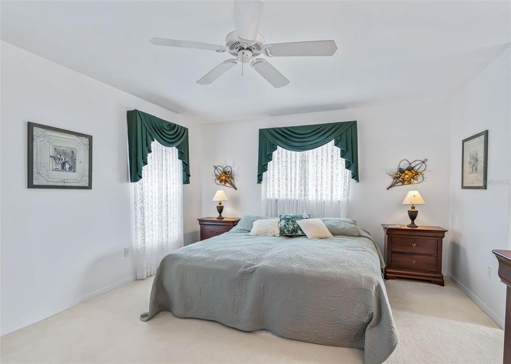 For Sale: $289,900 (2 beds, 2 baths, 1652 Square Feet)
