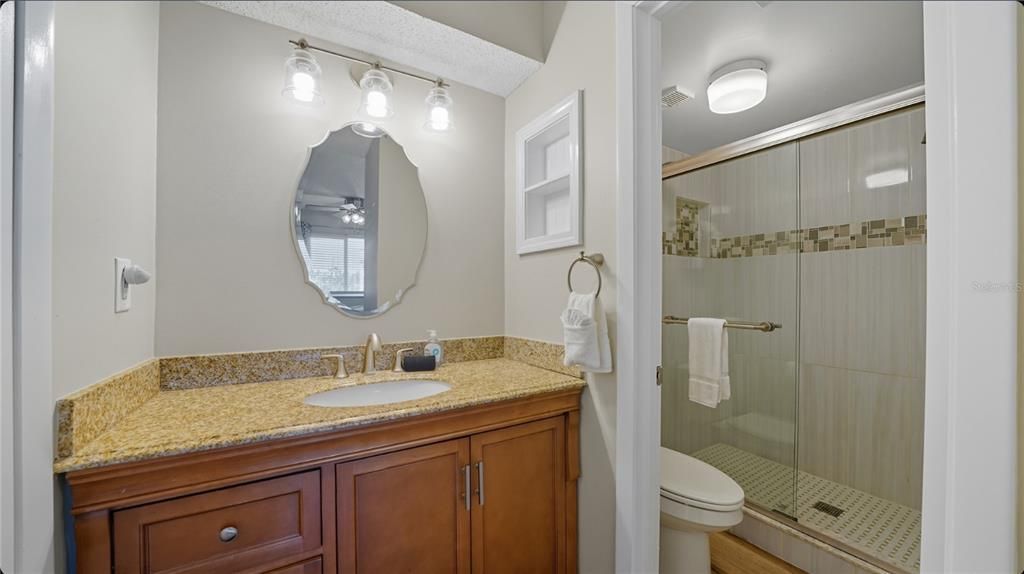 For Sale: $499,000 (2 beds, 2 baths, 1044 Square Feet)