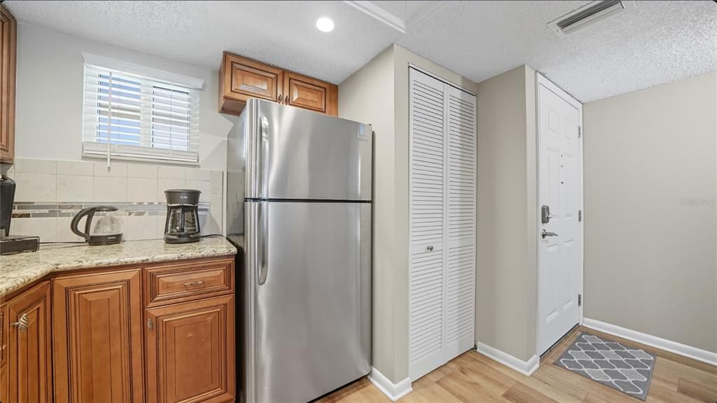 For Sale: $499,000 (2 beds, 2 baths, 1044 Square Feet)