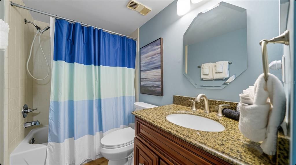 For Sale: $499,000 (2 beds, 2 baths, 1044 Square Feet)