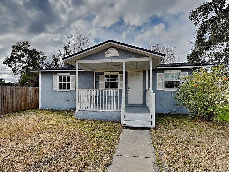 For Rent: $1,495 (2 beds, 1 baths, 816 Square Feet)