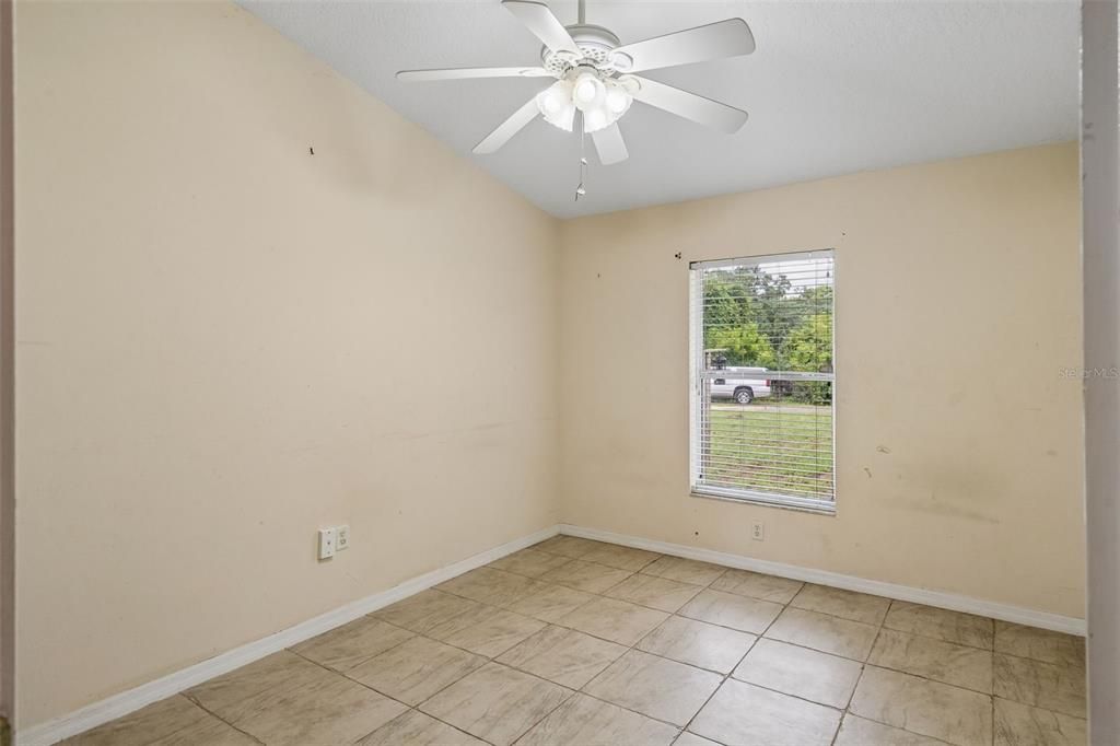 For Sale: $275,000 (4 beds, 2 baths, 1562 Square Feet)
