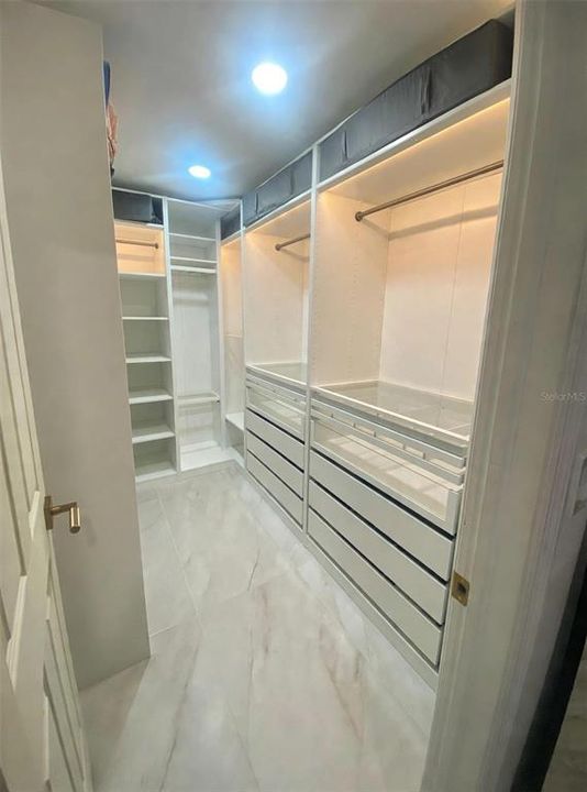 For Sale: $359,900 (4 beds, 2 baths, 1730 Square Feet)