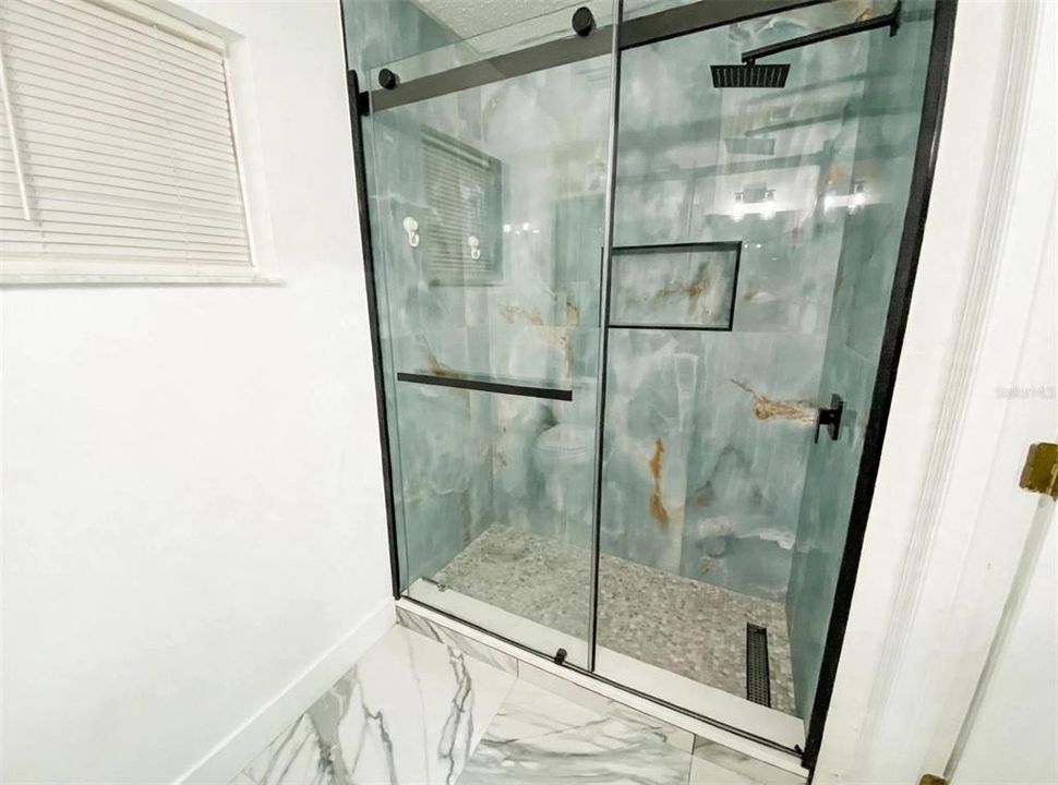 For Sale: $359,900 (4 beds, 2 baths, 1730 Square Feet)
