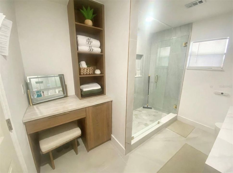 For Sale: $359,900 (4 beds, 2 baths, 1730 Square Feet)