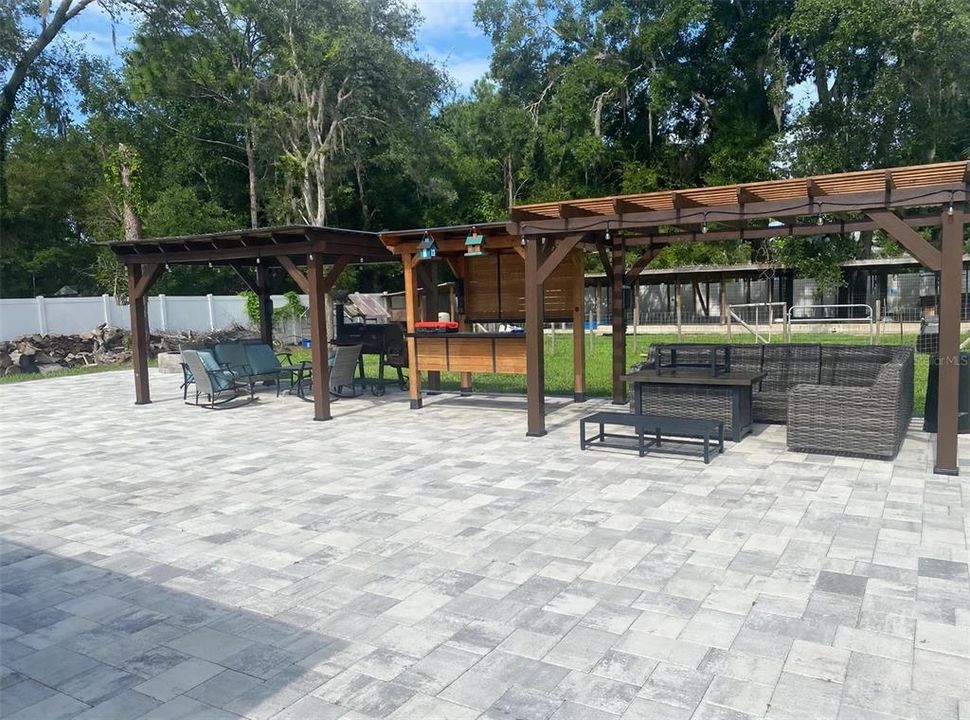 For Sale: $359,900 (4 beds, 2 baths, 1730 Square Feet)
