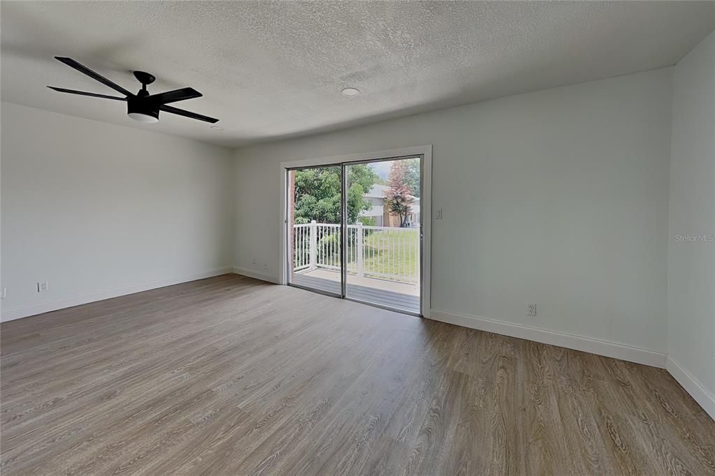 For Rent: $1,150 (1 beds, 1 baths, 590 Square Feet)