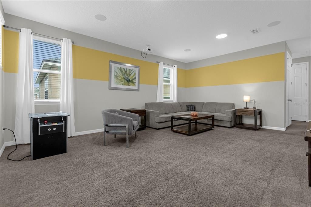 For Sale: $675,000 (7 beds, 6 baths, 3533 Square Feet)