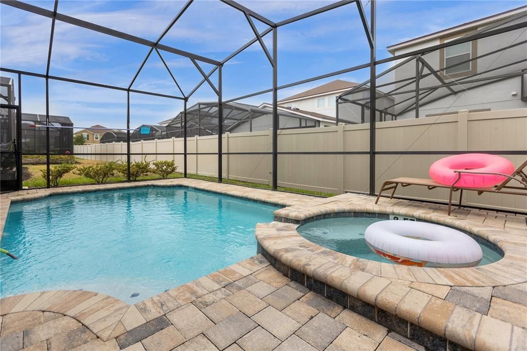 For Sale: $675,000 (7 beds, 6 baths, 3533 Square Feet)