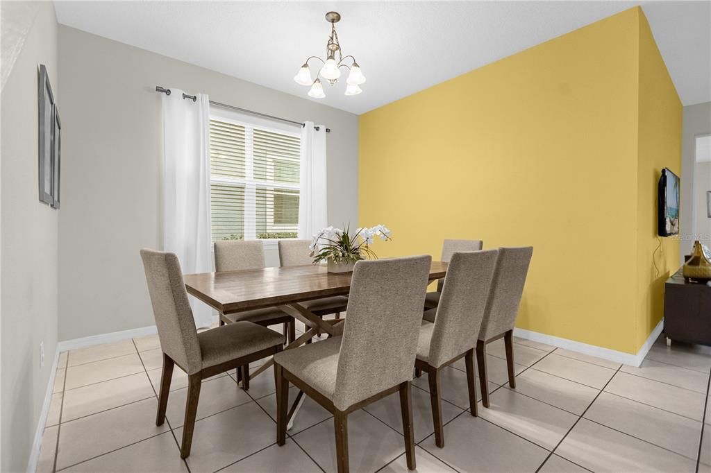 For Sale: $675,000 (7 beds, 6 baths, 3533 Square Feet)