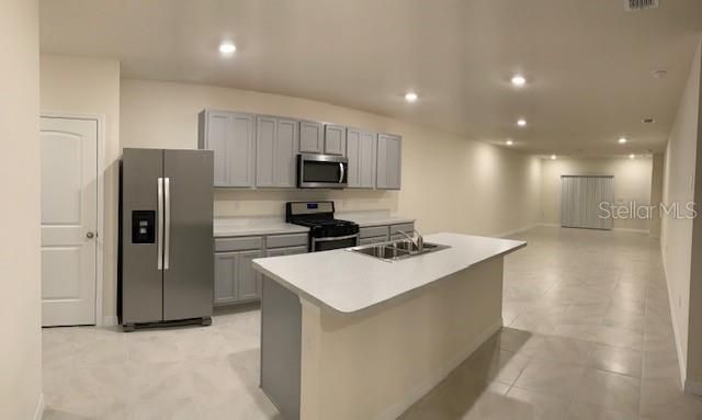 В аренду: $1,700 (2 спален, 2 ванн, 1603 Квадратных фут)