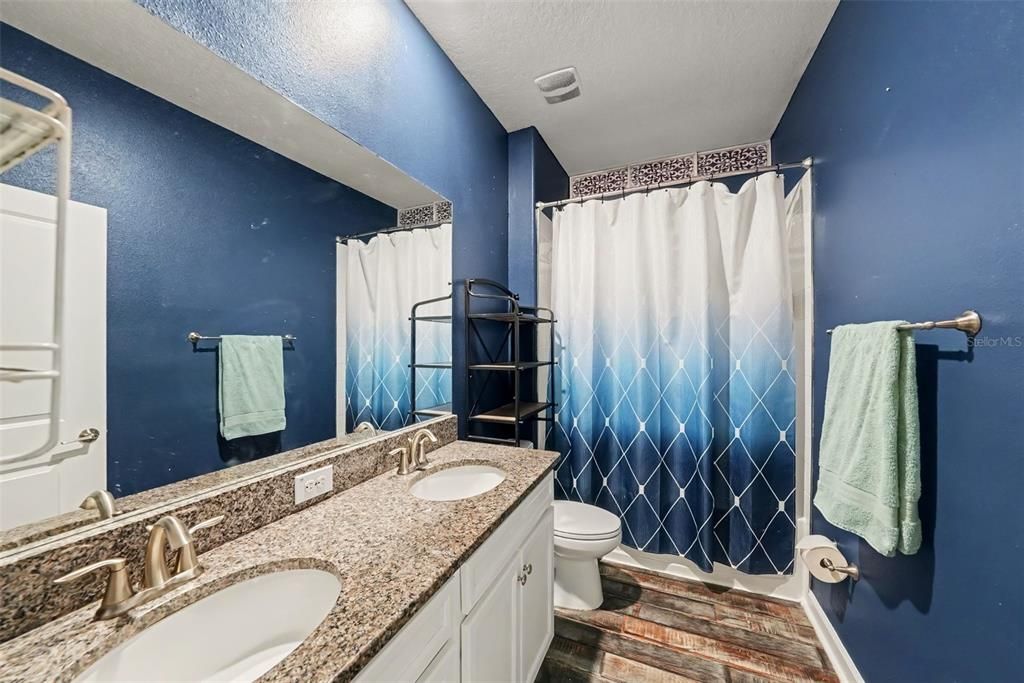 For Sale: $430,000 (4 beds, 3 baths, 2061 Square Feet)
