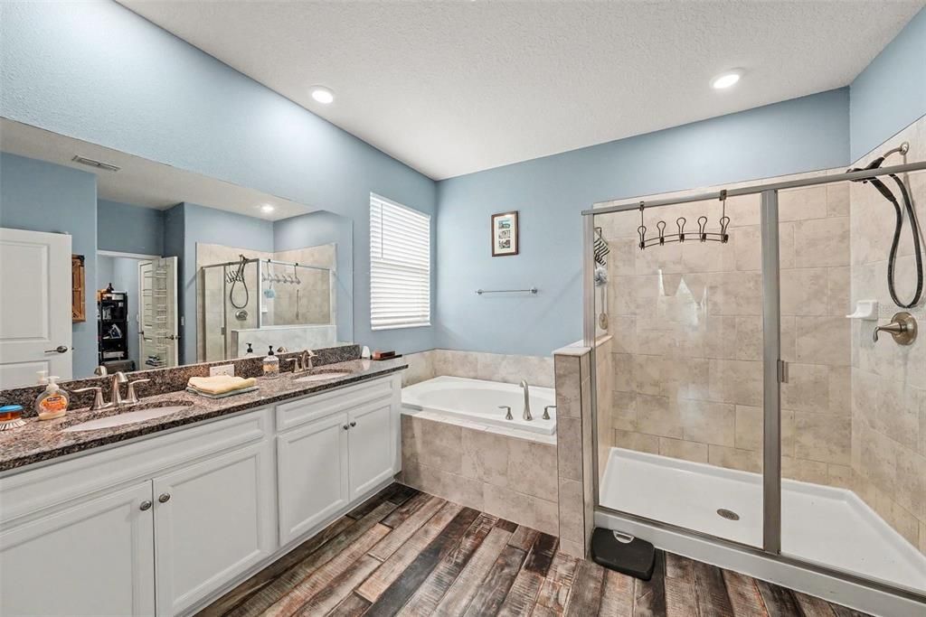 For Sale: $430,000 (4 beds, 3 baths, 2061 Square Feet)