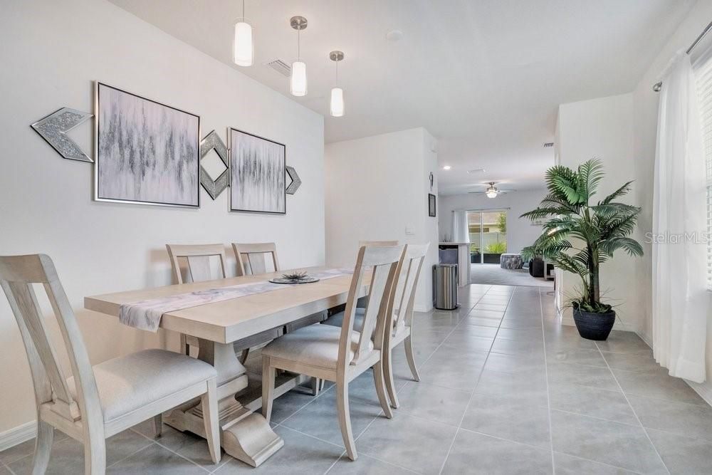 For Sale: $365,000 (3 beds, 2 baths, 1501 Square Feet)