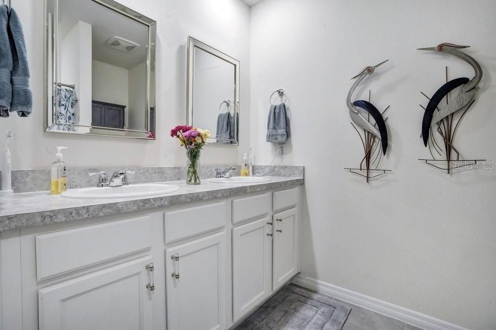 For Sale: $365,000 (3 beds, 2 baths, 1501 Square Feet)