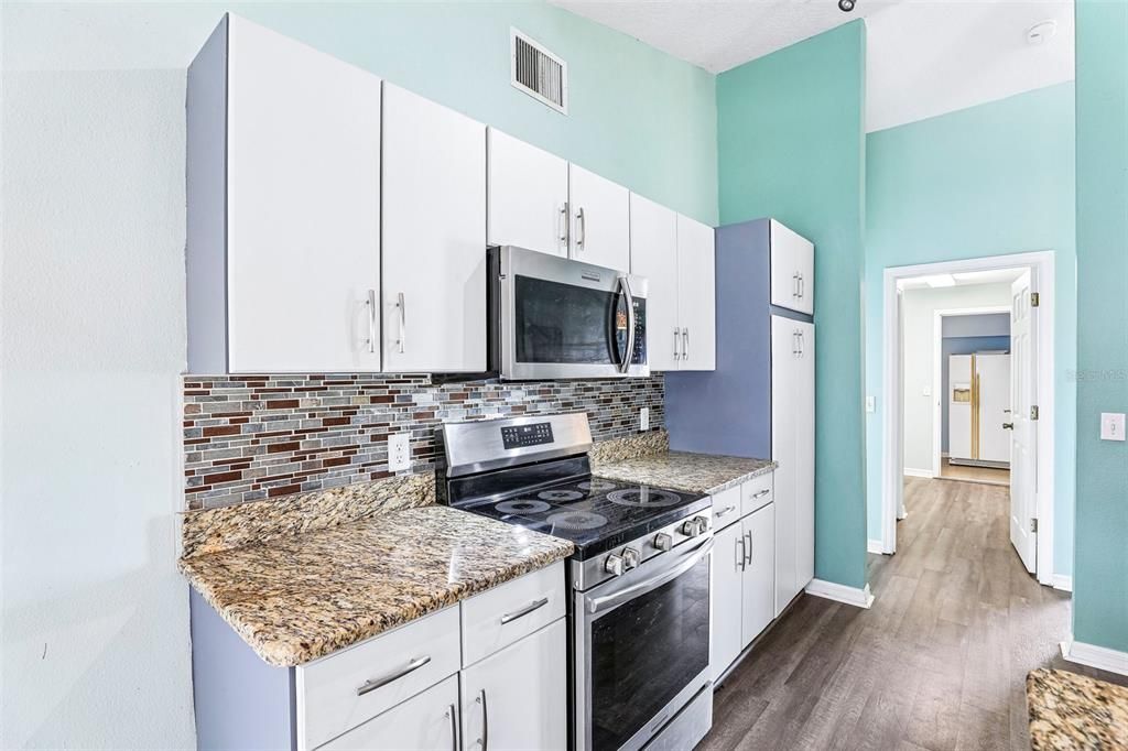 For Sale: $349,000 (3 beds, 2 baths, 1552 Square Feet)