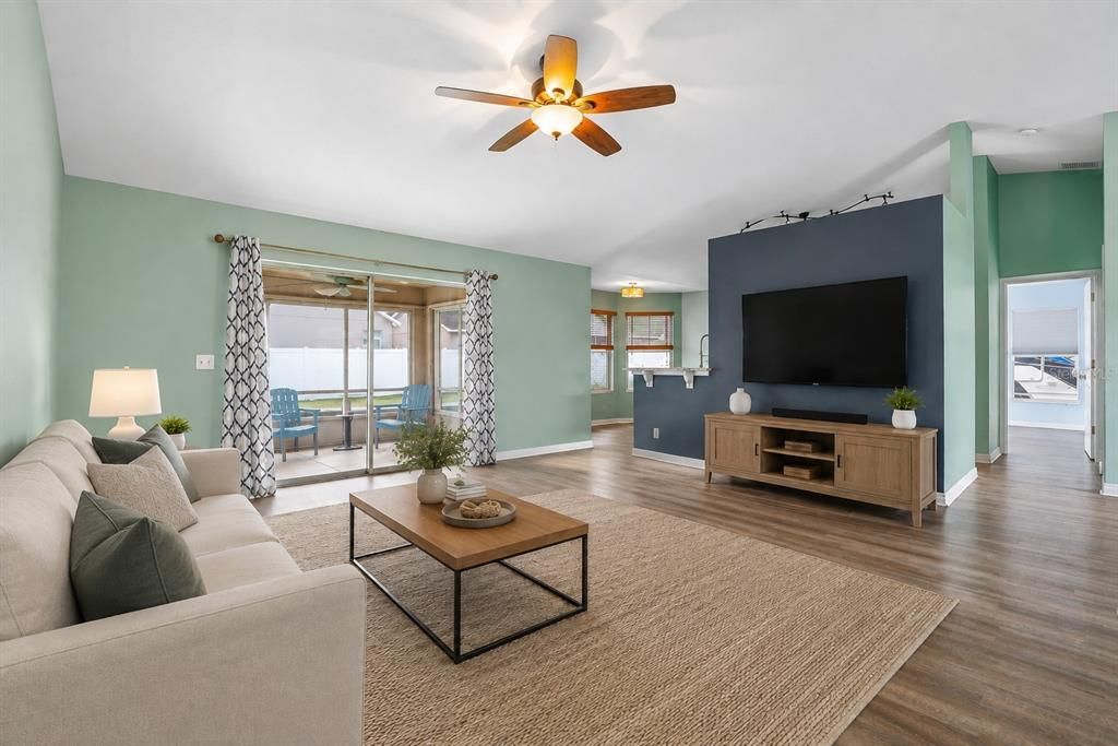 For Sale: $349,000 (3 beds, 2 baths, 1552 Square Feet)
