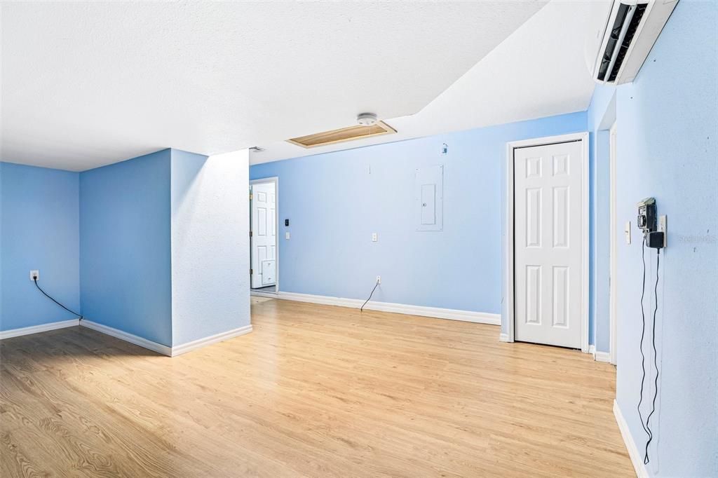 For Sale: $349,000 (3 beds, 2 baths, 1552 Square Feet)