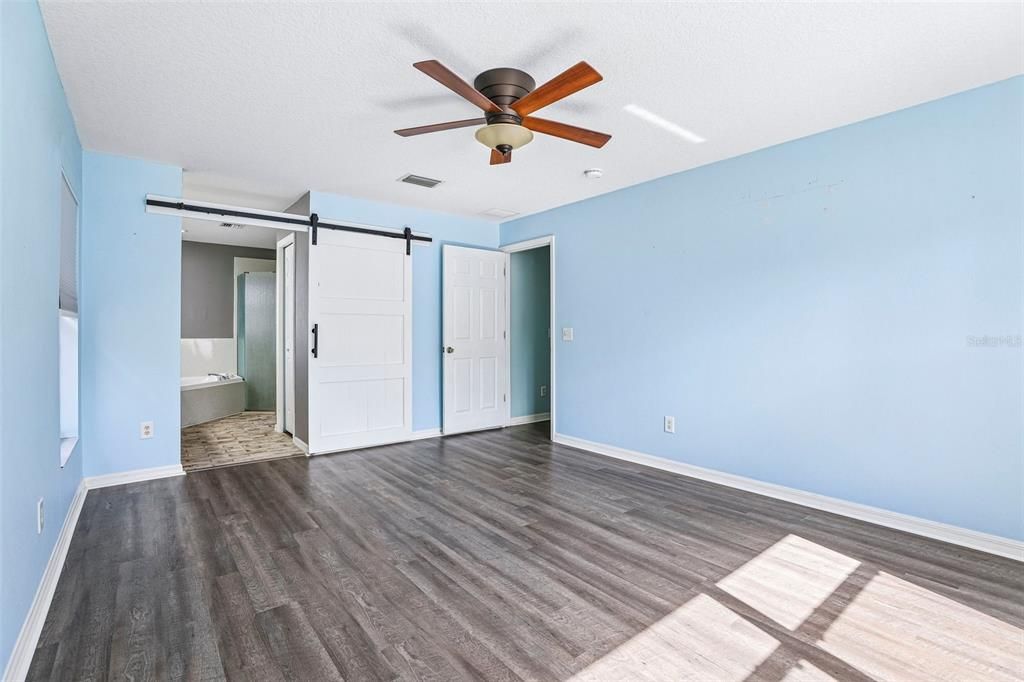 For Sale: $349,000 (3 beds, 2 baths, 1552 Square Feet)