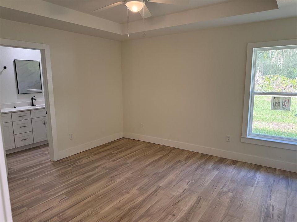 For Sale: $279,900 (3 beds, 2 baths, 1363 Square Feet)
