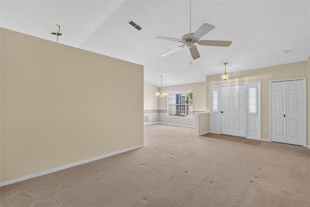 For Sale: $255,000 (3 beds, 2 baths, 1772 Square Feet)