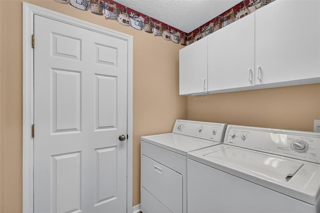For Sale: $255,000 (3 beds, 2 baths, 1772 Square Feet)