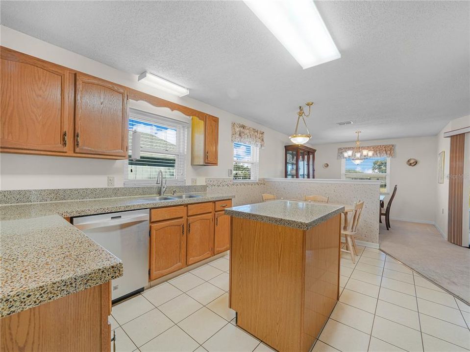 For Sale: $299,900 (3 beds, 2 baths, 1899 Square Feet)