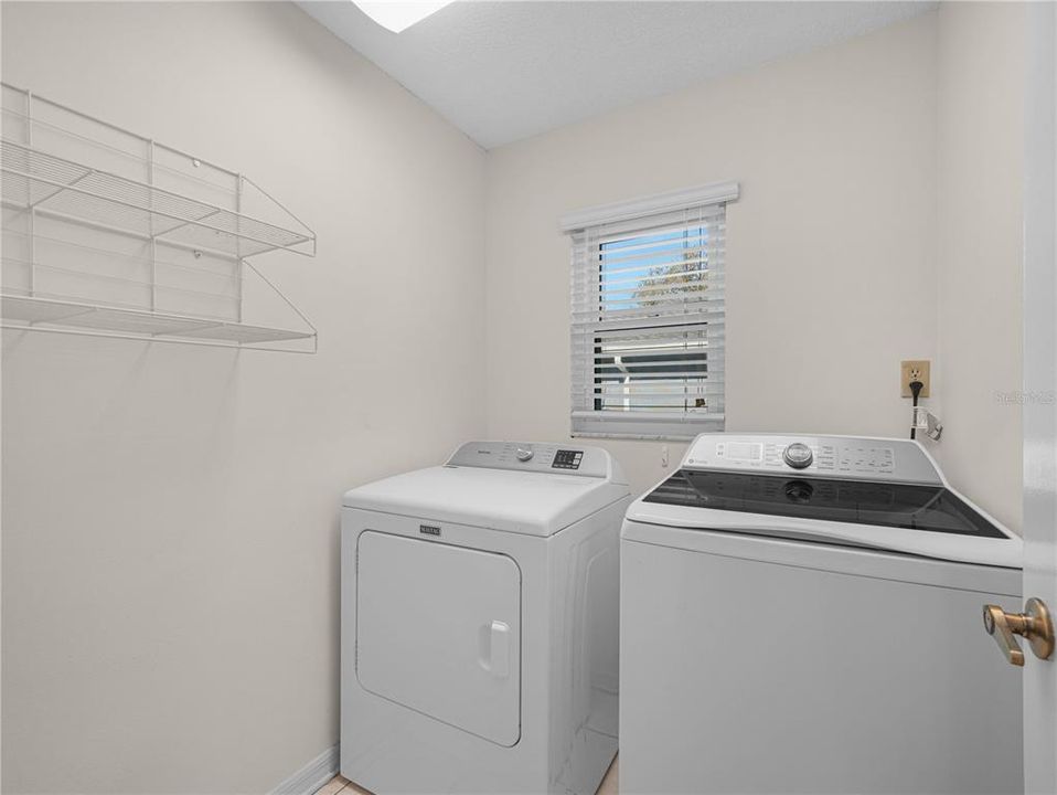 For Sale: $299,900 (3 beds, 2 baths, 1899 Square Feet)