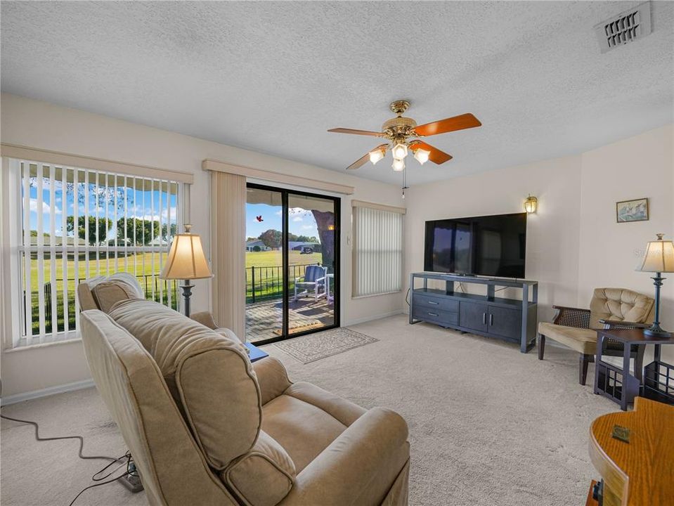 For Sale: $299,900 (3 beds, 2 baths, 1899 Square Feet)