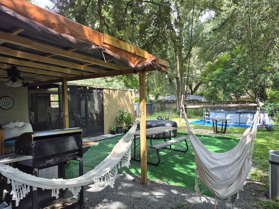For Sale: $419,900 (5 beds, 4 baths, 1976 Square Feet)