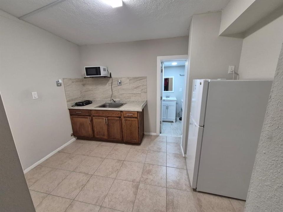 For Sale: $419,900 (5 beds, 4 baths, 1976 Square Feet)