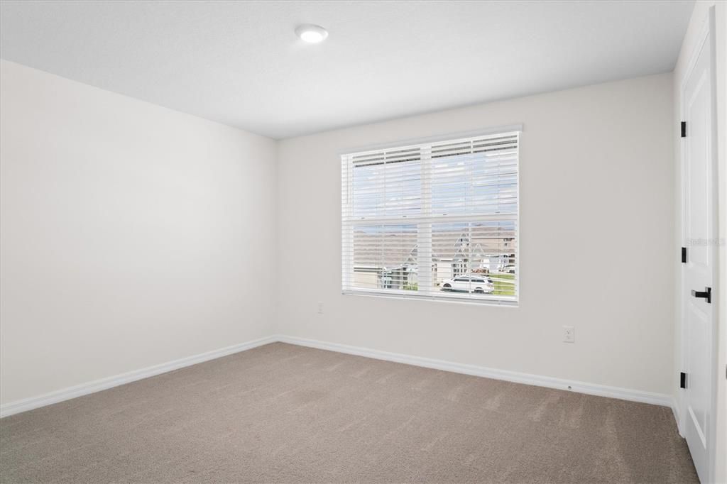 For Rent: $2,500 (5 beds, 3 baths, 2605 Square Feet)