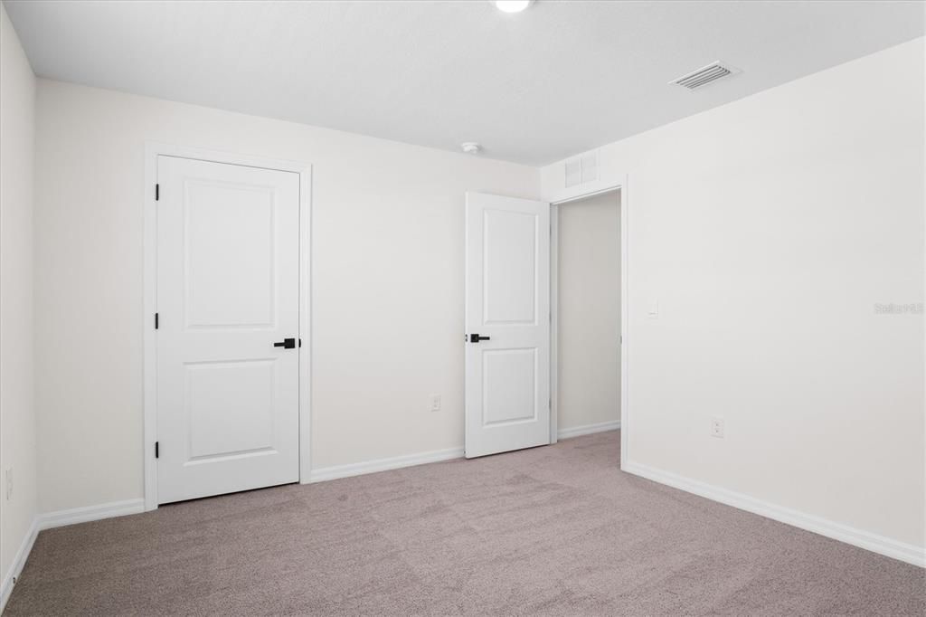 For Rent: $2,500 (5 beds, 3 baths, 2605 Square Feet)