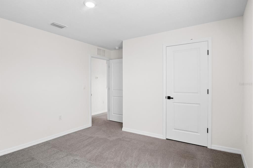For Rent: $2,500 (5 beds, 3 baths, 2605 Square Feet)