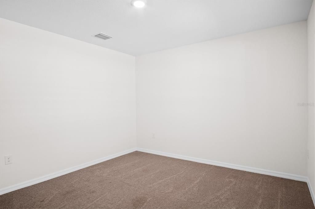 For Rent: $2,500 (5 beds, 3 baths, 2605 Square Feet)