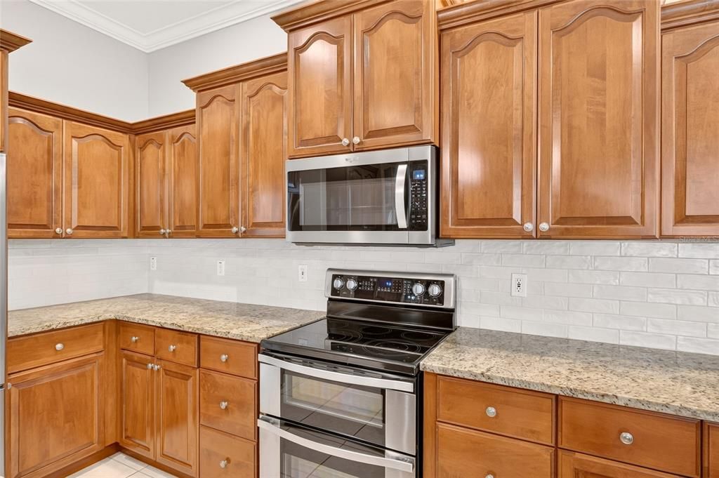 En Venta: $839,000 (4 camas, 2 baños, 3688 Pies cuadrados)