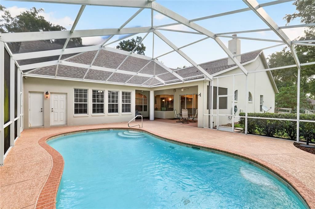 En Venta: $839,000 (4 camas, 2 baños, 3688 Pies cuadrados)