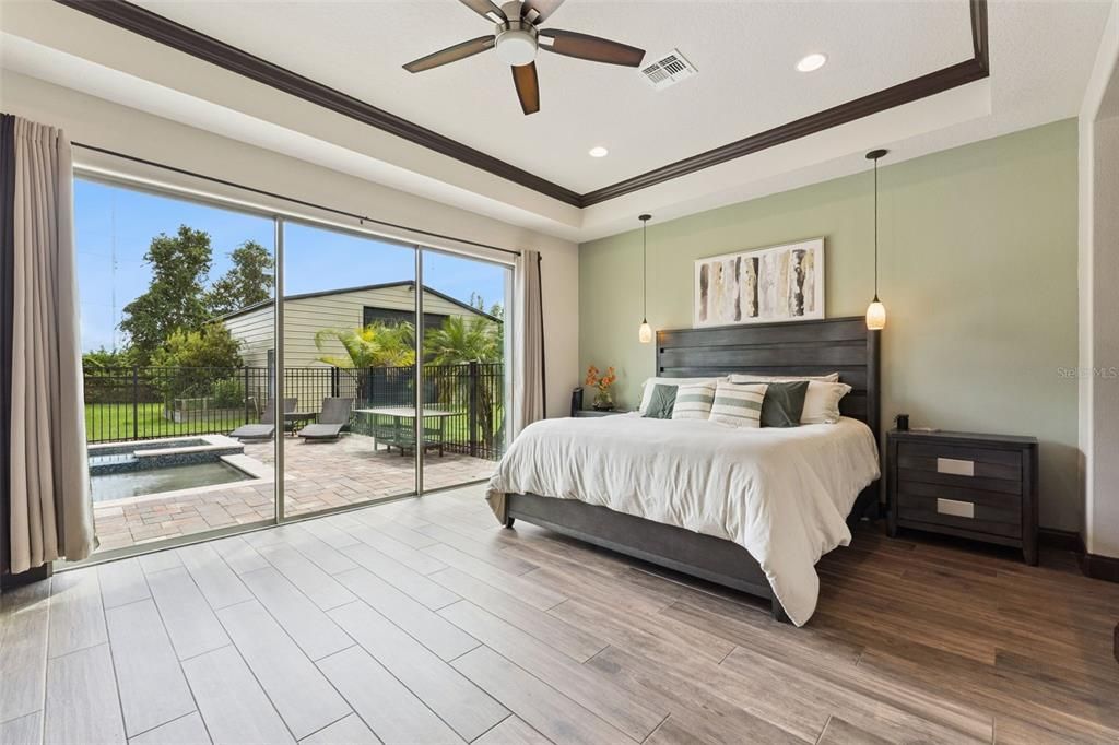 En Venta: $979,000 (4 camas, 4 baños, 3131 Pies cuadrados)