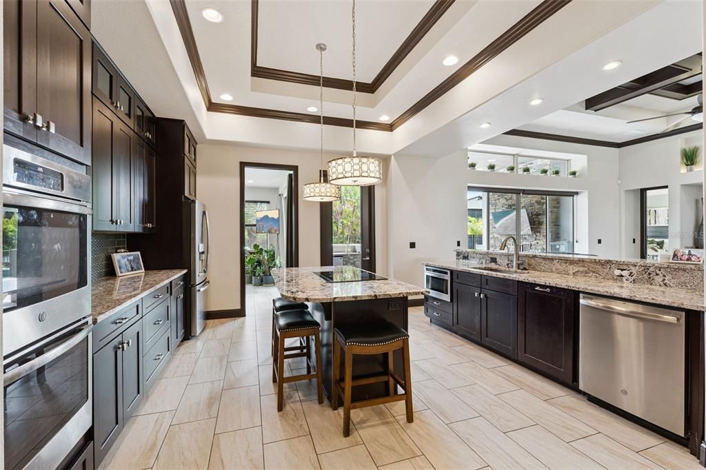 En Venta: $979,000 (4 camas, 4 baños, 3131 Pies cuadrados)