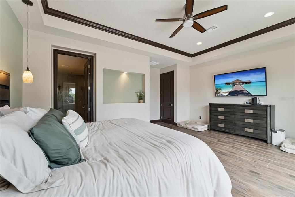 En Venta: $979,000 (4 camas, 4 baños, 3131 Pies cuadrados)