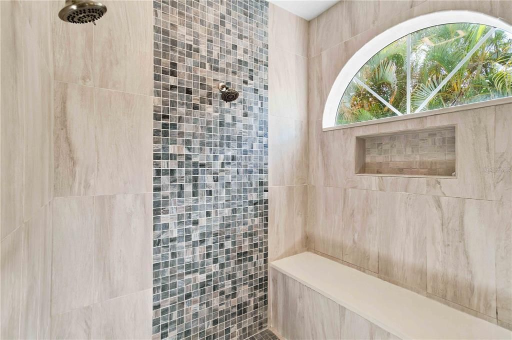 For Sale: $1,650,000 (6 beds, 4 baths, 4433 Square Feet)