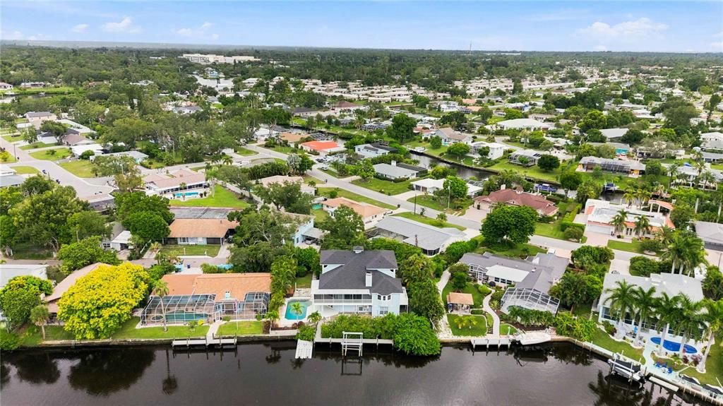 For Sale: $1,650,000 (6 beds, 4 baths, 4433 Square Feet)