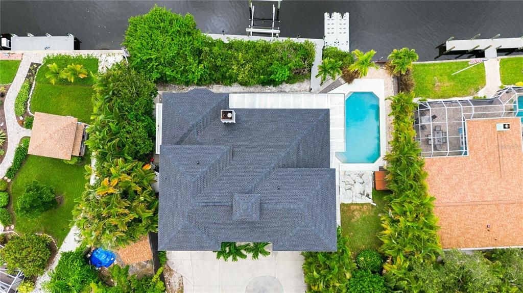 For Sale: $1,650,000 (6 beds, 4 baths, 4433 Square Feet)