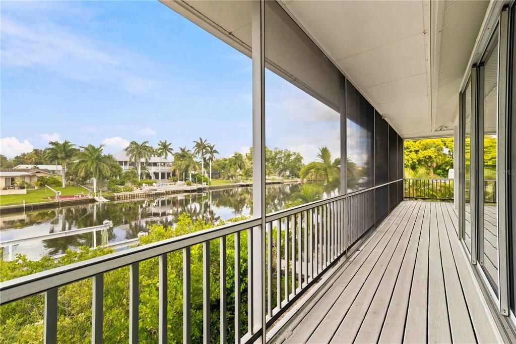 For Sale: $1,650,000 (6 beds, 4 baths, 4433 Square Feet)