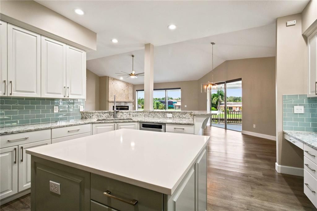 For Sale: $1,650,000 (6 beds, 4 baths, 4433 Square Feet)
